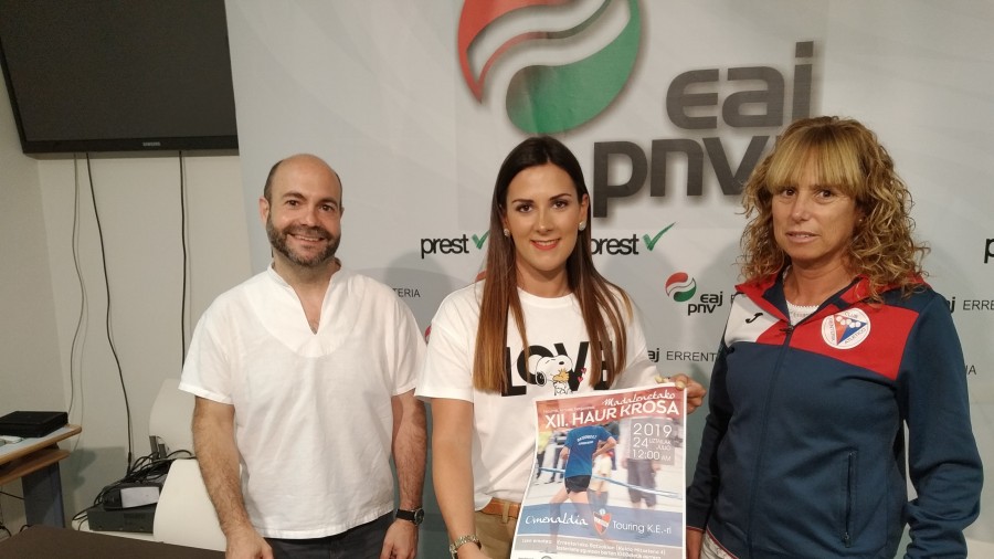 EAJ-PNVK Touring Kirol Elkartea eta futbol taldeko beteranoak omenduko ditu Madalenetako XII. haurren krosean EAJ-PNVK Touring Kirol Elkartea eta futbol taldeko beteranoak omenduko ditu Madalenetako XII. haurren krosean