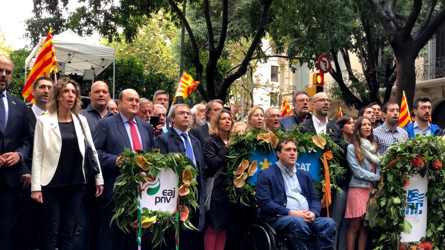Ortuzar en la Diada: “La sentencia del 'procés' debe ayudar a que el conflicto entre Catalunya y el Estado se resuelva con diálogo” Ortuzar en la Diada: “La sentencia del 'procés' debe ayudar a que el conflicto entre Catalunya y el Estado se resuelva con diálogo”