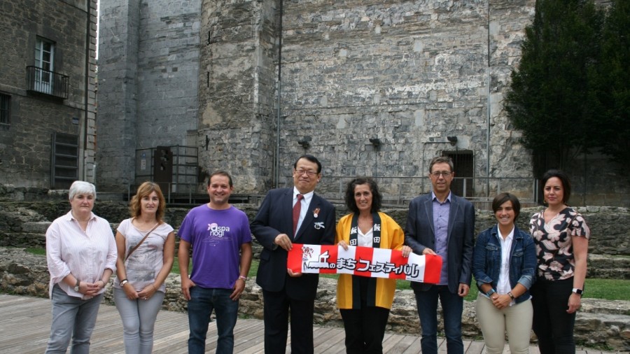 El alcalde de la ciudad japonesa Iida visita Tolosa El alcalde de la ciudad japonesa Iida visita Tolosa
