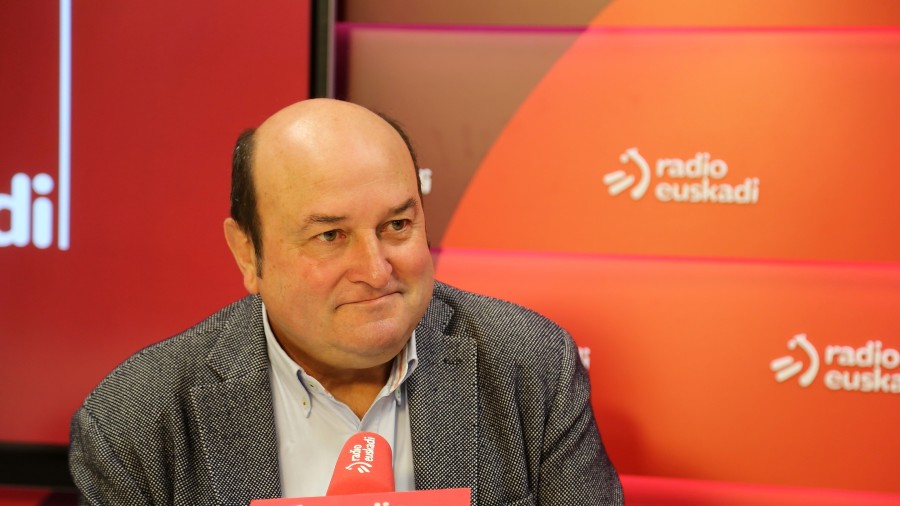 Ortuzar: “Sánchez debe intentar un acuerdo de investidura y gobernabilidad con quienes apoyamos la moción de censura”