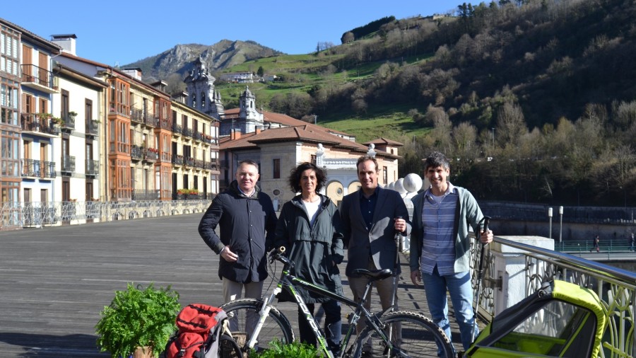AKTIBATU 2020 Natura turismoa eta Iraunkortasunaren VIII. Jardunaldia Tolosan AKTIBATU 2020 Natura turismoa eta Iraunkortasunaren VIII. Jardunaldia Tolosan