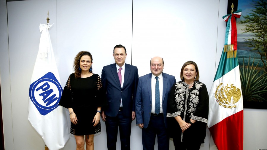 Ortuzar Mexikoko Senatuan batzartu da Mauricio Kurirekin, Ganbera horretan PANeko koordinatzaile nagusiarekin 