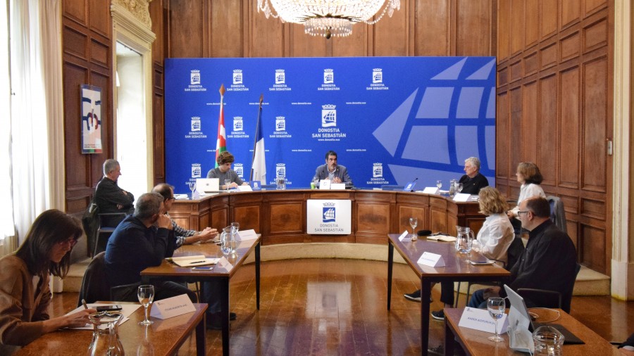 Donostiako eskaintza kulturala moldatuko da COVID-19ak ezarritako mugak direla eta Donostiako eskaintza kulturala moldatuko da COVID-19ak ezarritako mugak direla eta