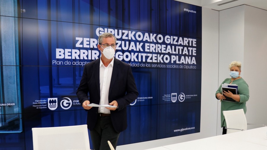 Gizarte zerbitzuak errealitate berrira egokitzeko plangintza aurkeztu du Foru Aldundiak Gizarte zerbitzuak errealitate berrira egokitzeko plangintza aurkeztu du Foru Aldundiak