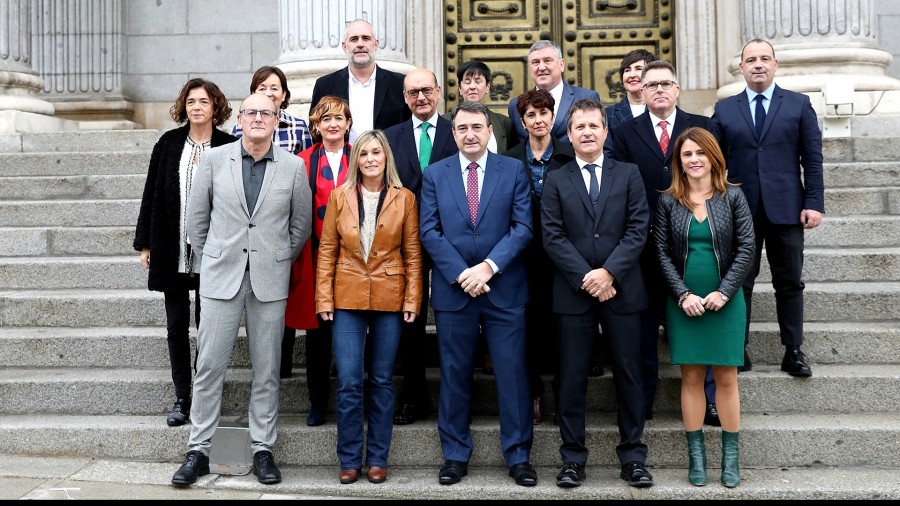 `Normaltasun berrirako Dekretuan´ euskal autogobernua babestea lortu du Euskal Taldeak, eta baiezkoa emango du bozketan `Normaltasun berrirako Dekretuan´ euskal autogobernua babestea lortu du Euskal Taldeak, eta baiezkoa emango du bozketan