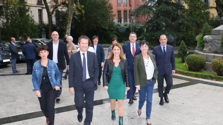EAJ-PNVren iritziz, Konstituzioa ezin da Estatu buruak egin litzakeen legez kanpoko ekintzetarako bulda izan EAJ-PNVren iritziz, Konstituzioa ezin da Estatu buruak egin litzakeen legez kanpoko ekintzetarako bulda izan