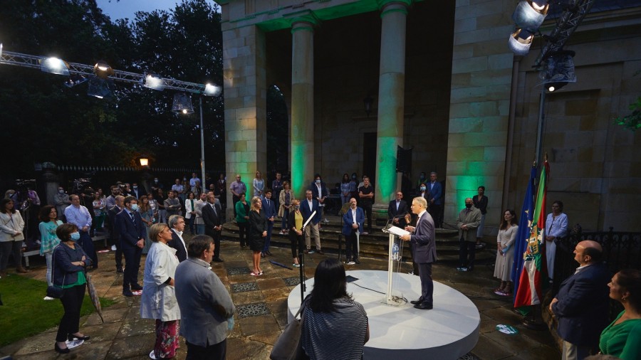EAJ-PNV se compromete bajo el Árbol de Gernika a poner a Euskadi de nuevo en pie: EAJ-PNV se compromete bajo el Árbol de Gernika a poner a Euskadi de nuevo en pie: