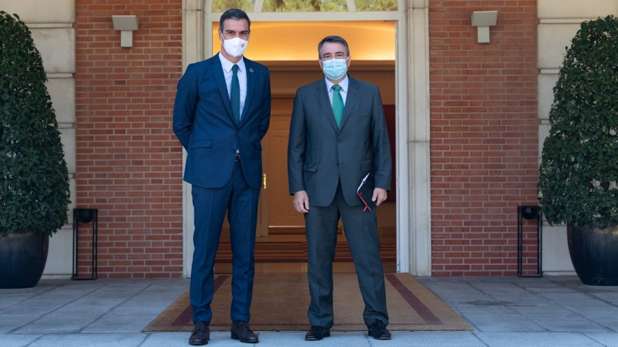 Aitor Estebanek Pedro Sanchezi jakinarazi dio EAJ-PNV aurrekontuak negoziatzeko prest dagoela Aitor Estebanek Pedro Sanchezi jakinarazi dio EAJ-PNV aurrekontuak negoziatzeko prest dagoela