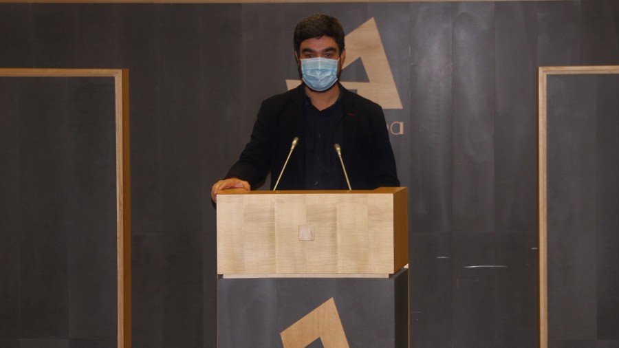 La medida más justa y eficaz es implantar en la autovía A-636 un régimen de pago por uso La medida más justa y eficaz es implantar en la autovía A-636 un régimen de pago por uso