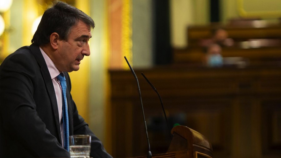 Aitor Esteban: “Es una vergüenza que la pandemia se utilice como arma arrojadiza para el combate político” Aitor Esteban: “Es una vergüenza que la pandemia se utilice como arma arrojadiza para el combate político”