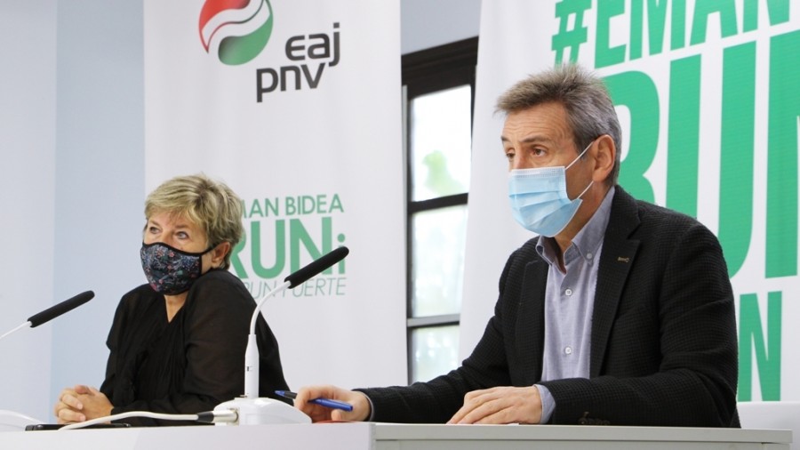 Urte eta erdi baino gehiago zain