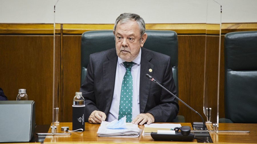 Pedro Azpiazuk Euskadiren berreraikuntza ekonomikoa eta soziala ezarri du XII. legealdiko helburu nagusi gisa Pedro Azpiazuk Euskadiren berreraikuntza ekonomikoa eta soziala ezarri du XII. legealdiko helburu nagusi gisa