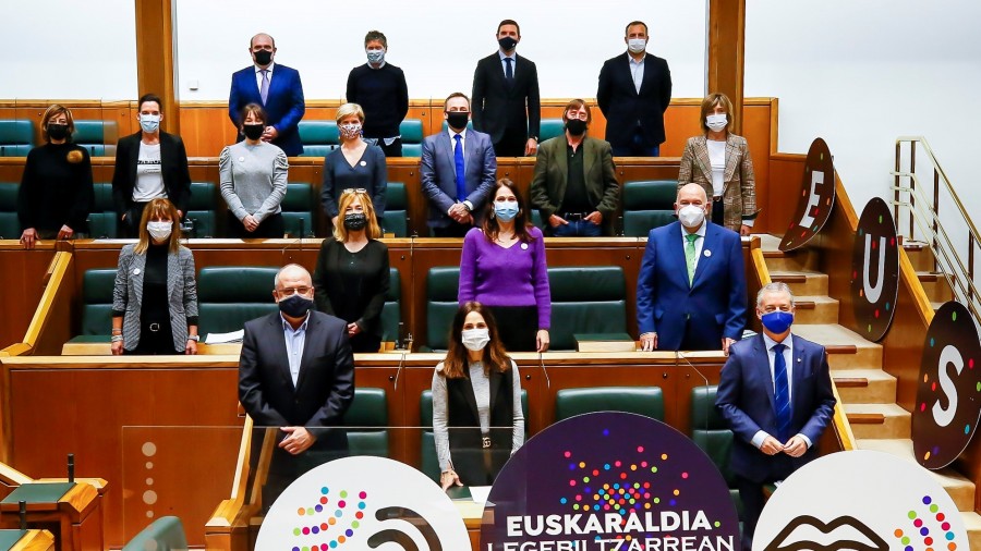 EAJ-PNVk Euskaraldiarekin bat egin du Legebiltzarrean eta bere egin du euskararen erabilera sustatzeko helburua EAJ-PNVk Euskaraldiarekin bat egin du Legebiltzarrean eta bere egin du euskararen erabilera sustatzeko helburua