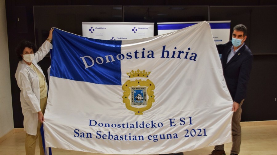 Udalak ESI Donostialdeari eman dio hiriko bandera
