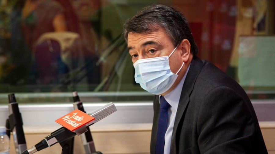 Aitor Esteban: “Tras el 14-F el Gobierno español debería tener todavía más claro que tiene una asignatura pendiente: el conflicto nacional en Euskadi y Catalunya” Aitor Esteban: “Tras el 14-F el Gobierno español debería tener todavía más claro que tiene una asignatura pendiente: el conflicto nacional en Euskadi y Catalunya”
