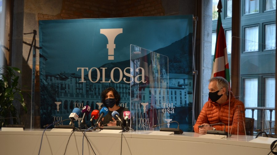 Ostalariek eta udalak, bat eginda, laguntza eta elkarlana eskatu diete herritarrei datozen egunetan neurriak betetzeko