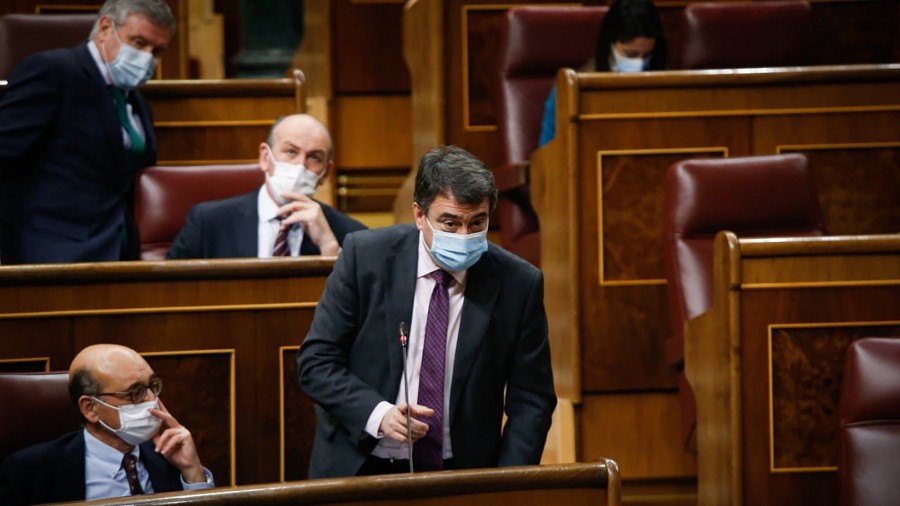 Estebanek Sánchezi ohartarazi dio: “Gobernuaren egonkortasunari lagundu nahi genioke, baina gorroto ditugu adierazpen kolpez eginiko politika eta barruko gatazkak” Estebanek Sánchezi ohartarazi dio: “Gobernuaren egonkortasunari lagundu nahi genioke, baina gorroto ditugu adierazpen kolpez eginiko politika eta barruko gatazkak”