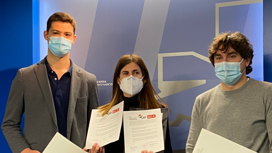 EAJ-PNV suscribe junto al PSE-EE y Podemos un manifiesto contra la violencia y en defensa del pluralismo EAJ-PNV suscribe junto al PSE-EE y Podemos un manifiesto contra la violencia y en defensa del pluralismo