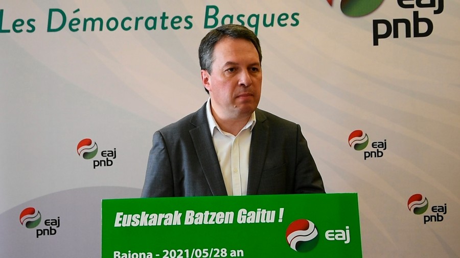 Ipar Buru Batzarrak salatzen du frantses Estatuaren erakundeen ezintasuna Frantziako ainiztasun kulturaren gaia aintzinarazteko Ipar Buru Batzarrak salatzen du frantses Estatuaren erakundeen ezintasuna Frantziako ainiztasun kulturaren gaia aintzinarazteko