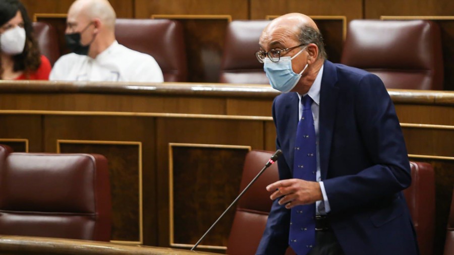 Euskal Taldeak Grande-Marlaskari eskatu dio argazkigintza sektorearekin “pertsonalki batzartzea” NAN digitalarekin “beste krisi bat sortzea saihesteko” Euskal Taldeak Grande-Marlaskari eskatu dio argazkigintza sektorearekin “pertsonalki batzartzea” NAN digitalarekin “beste krisi bat sortzea saihesteko”
