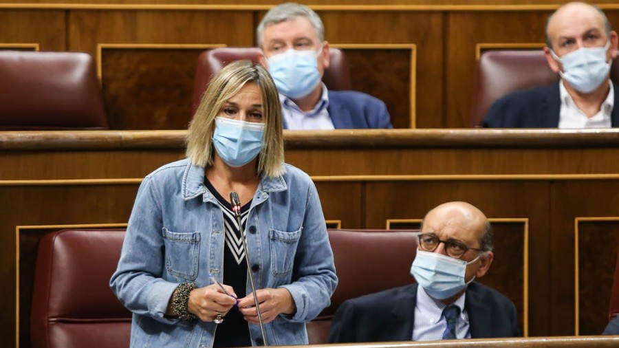 Idoia Sagastizabal reclama a la Ministra Ribera que “no deniegue a Euskadi la oportunidad económica, de empleo e industrial” que supone el segundo cargadero de BBG Idoia Sagastizabal reclama a la Ministra Ribera que “no deniegue a Euskadi la oportunidad económica, de empleo e industrial” que supone el segundo cargadero de BBG