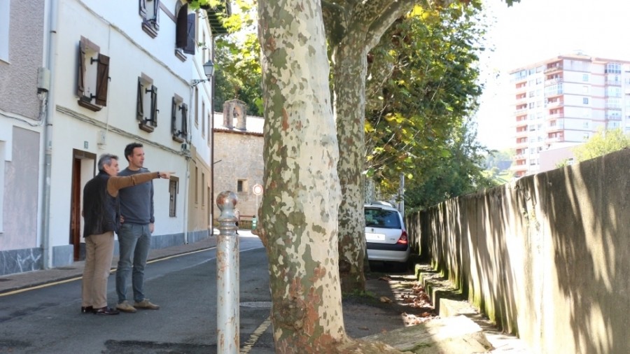 EAJ-PNVtik Gobernuari Ermita kalea berrurbanizatzeko konpromezua betetzea eskatzen diogu