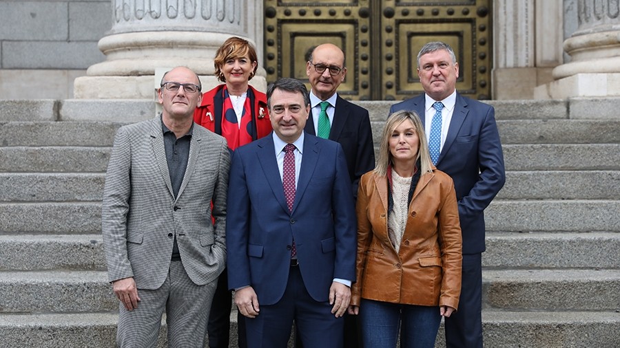 Euskadiko erakundeei frankismo garaian atzeman zitzaion dokumentazioa itzultzeko eskatu du Euskal Taldeak Euskadiko erakundeei frankismo garaian atzeman zitzaion dokumentazioa itzultzeko eskatu du Euskal Taldeak