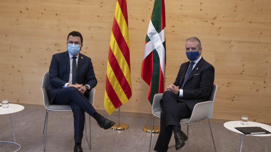 El Lehendakari Urkullu y el President Aragonès se reúnen por primera vez El Lehendakari Urkullu y el President Aragonès se reúnen por primera vez