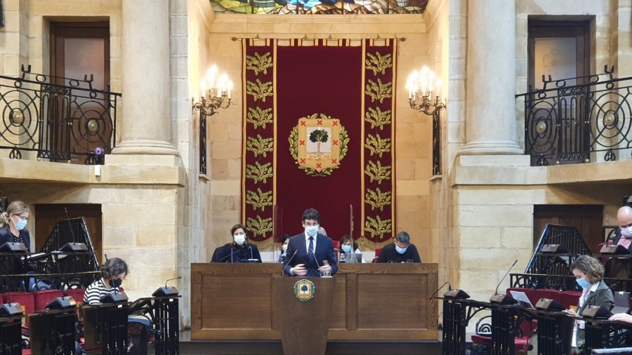 Unai Rementeria da a conocer el detalle del paquete de medidas coordinado entre las tres diputaciones y que en Bizkaia supondrán la inyección de unos 100 millones de euros