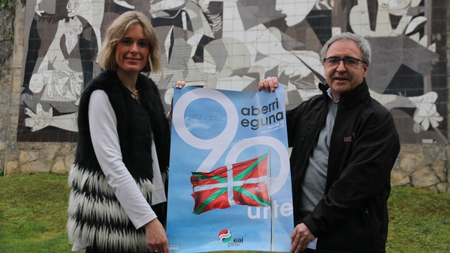 EAJ-PNVk Gernika aukeratu du, bakearen eta askatasunen sinboloa, igandean Bilbon Aberri Eguna ospatzeko egingo duen ekitaldia aurkezteko EAJ-PNVk Gernika aukeratu du, bakearen eta askatasunen sinboloa, igandean Bilbon Aberri Eguna ospatzeko egingo duen ekitaldia aurkezteko