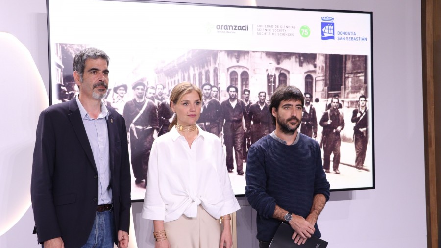 Polloeko mausoleo batean 17 miliziar eta gudari hilobiratuak daudela argitzen duen dokumentazio historikoa aurkitu dute Polloeko mausoleo batean 17 miliziar eta gudari hilobiratuak daudela argitzen duen dokumentazio historikoa aurkitu dute