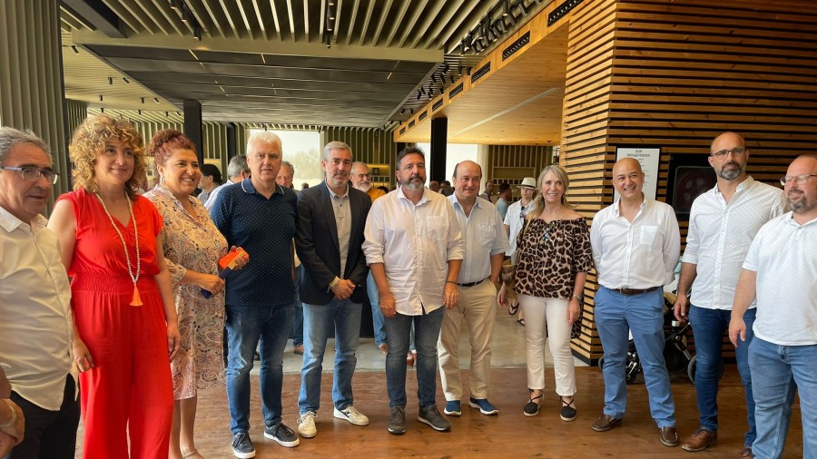 Ortuzarrek Mallorcan defendatu du “fronte periferikoa” eratu beharra “babes-lana egin dezan Vox-ek Espainia nostalgikora bueltatzea saihesteko” Ortuzarrek Mallorcan defendatu du “fronte periferikoa” eratu beharra “babes-lana egin dezan Vox-ek Espainia nostalgikora bueltatzea saihesteko”