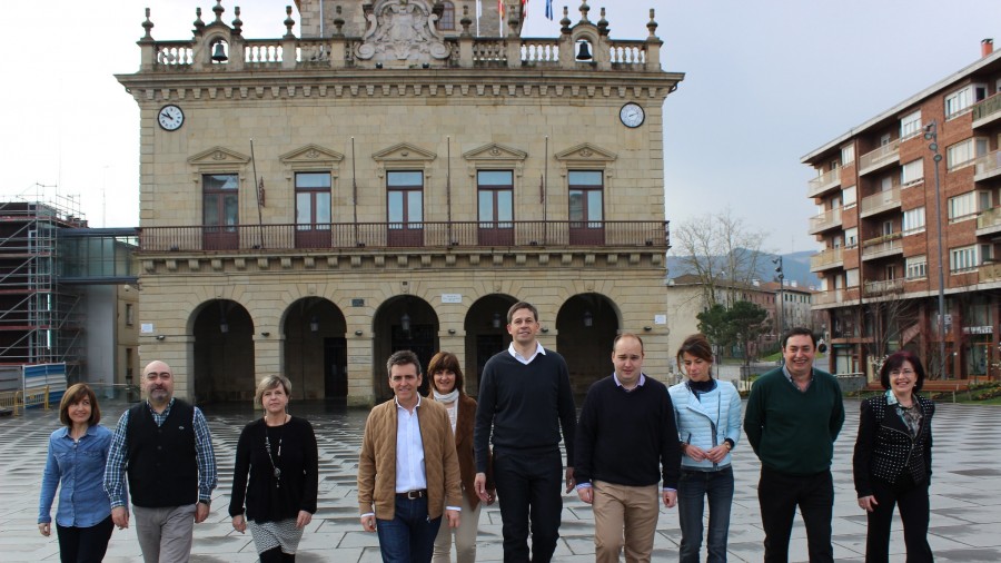 EAJ-PNV pozik dago udal gobernuak Miguel Ambulodi kalean aparkalekua egokitzen hasiko delako 
