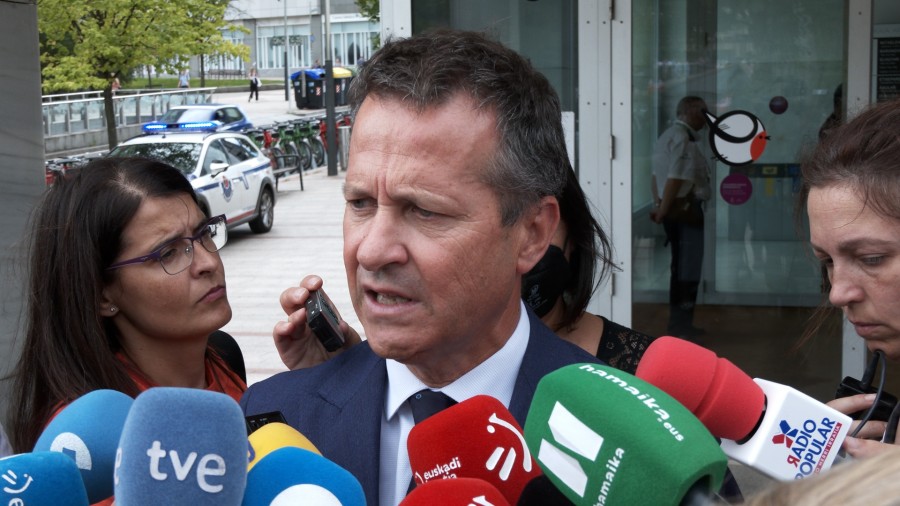 Jokin Bildarratz valora el Anteproyecto de Ley de Educación: “Abrimos un proceso de escucha a la sociedad; el diálogo tiene que seguir siendo la herramienta de trabajo” Jokin Bildarratz valora el Anteproyecto de Ley de Educación: “Abrimos un proceso de escucha a la sociedad; el diálogo tiene que seguir siendo la herramienta de trabajo”