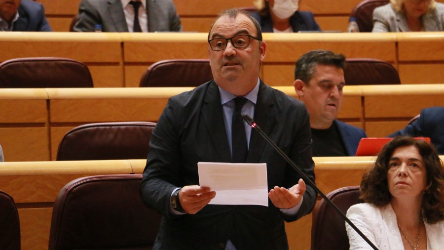 Europar Batasunak benetako atzerri eta defensa politika egin dezala defendatu du Luke Uribe-Etxebarriak Europar Batasunak benetako atzerri eta defensa politika egin dezala defendatu du Luke Uribe-Etxebarriak