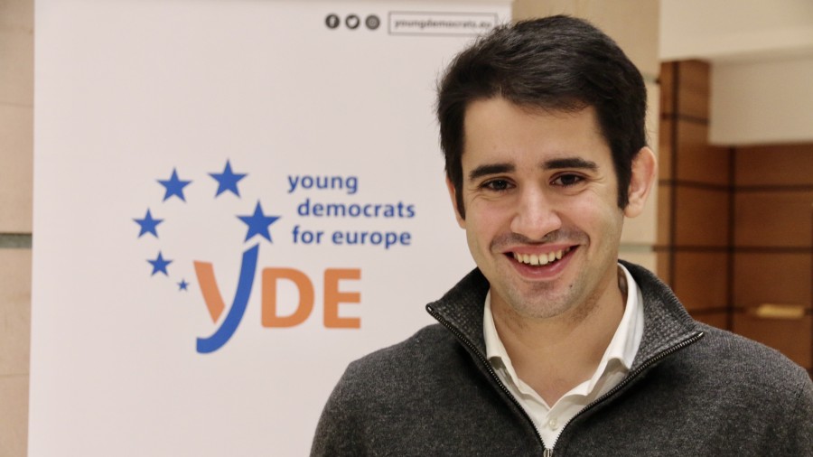 Asier Areitio es reelegido por unanimidad  presidente de las juventudes del Partido Demócrata Europeo