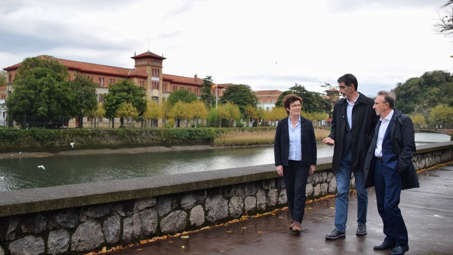 Ayuntamiento de Donostia y Defensa cierran el acuerdo para la adquisición de los cuarteles de Loiola Ayuntamiento de Donostia y Defensa cierran el acuerdo para la adquisición de los cuarteles de Loiola