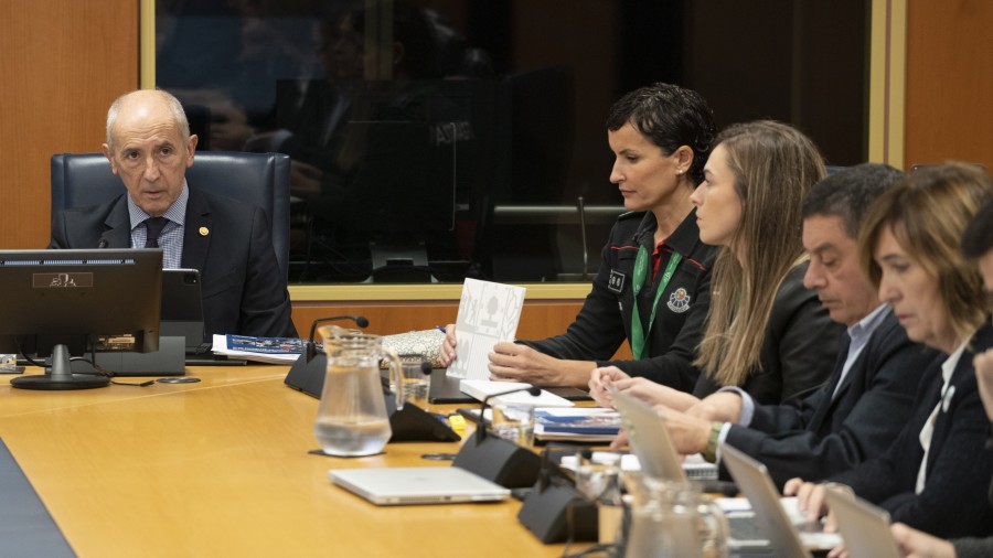El Gobierno presenta el primer Plan para promocionar el ingreso de mujeres en la escala básica de la Ertzaintza con horizonte 2026