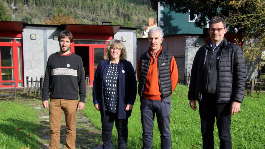 Mendaro, Elgoibar, Deba eta Mutrikuko adinekoentzako erabilgarri daude Mendaroko 3 udal etxebizitza, Deba-Kosta Gizarte Zerbitzuen eremuko udalek hitzarmena izenpetu ostean Mendaro, Elgoibar, Deba eta Mutrikuko adinekoentzako erabilgarri daude Mendaroko 3 udal etxebizitza, Deba-Kosta Gizarte Zerbitzuen eremuko udalek hitzarmena izenpetu ostean