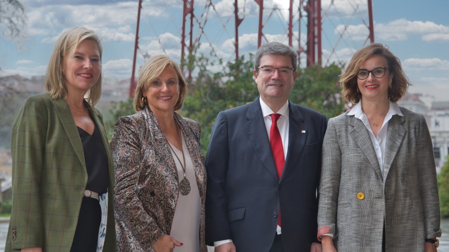 Elixabete Etxanobe Landajuela, Ana Otadui Biteri y Juan Mari Aburto Rique serán las candidatas de EAJ-PNV a diputada general, presidenta de Juntas Generales y alcalde de Bilbao, respectivamente Elixabete Etxanobe Landajuela, Ana Otadui Biteri y Juan Mari Aburto Rique serán las candidatas de EAJ-PNV a diputada general, presidenta de Juntas Generales y alcalde de Bilbao, respectivamente