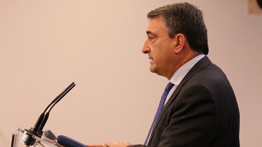Aitor Estebanek konfirmatu du Voxek planteatuko duen zentsura mozioaren bilkuran hitza hartuko duela Aitor Estebanek konfirmatu du Voxek planteatuko duen zentsura mozioaren bilkuran hitza hartuko duela