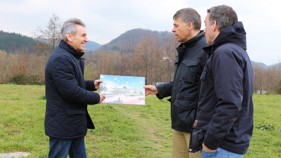 EAJ-PNVk zentroan 10.000 m2-ko anbulatorio handi baten eta Oinaurren beste txikiago baten alde egiten du EAJ-PNVk zentroan 10.000 m2-ko anbulatorio handi baten eta Oinaurren beste txikiago baten alde egiten du