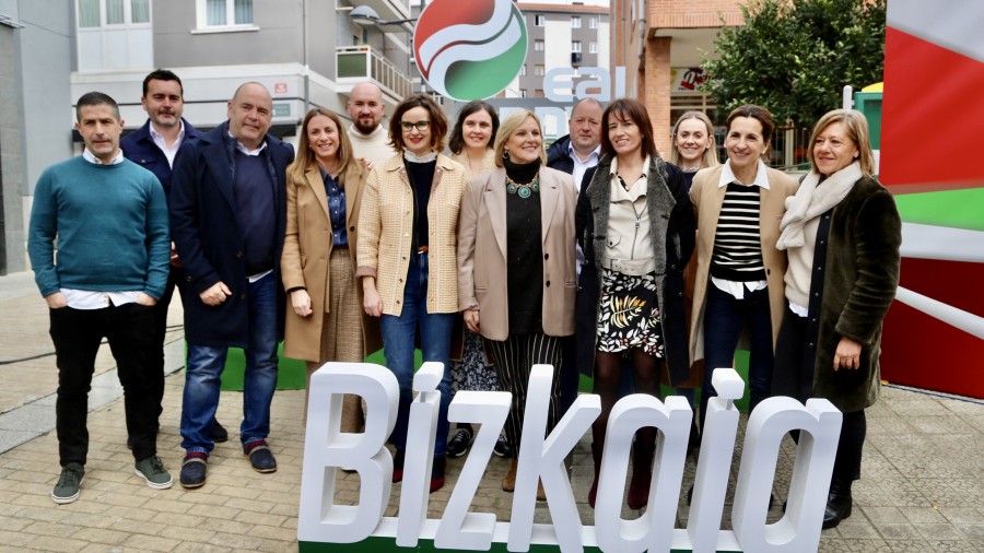 Elixabete Etxanoberentzat Aldundiaren lehentasunak dira “kalitatezko enplegua, zaintza sistema eta zerbitzu publiko hobeak” Elixabete Etxanoberentzat Aldundiaren lehentasunak dira “kalitatezko enplegua, zaintza sistema eta zerbitzu publiko hobeak”