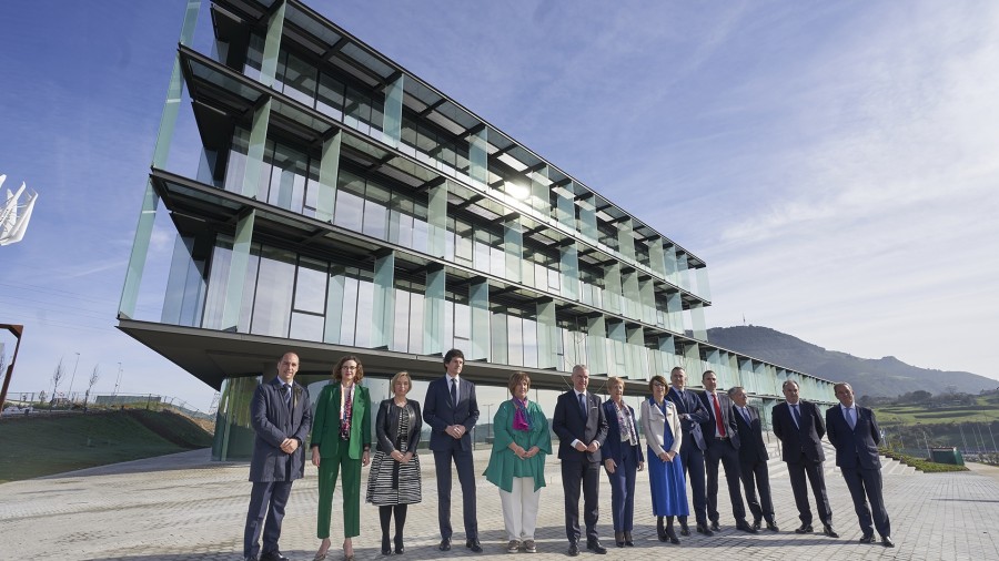 El Lehendakari Urkullu aboga por consolidar y seguir mejorando la posición de Euskadi en el sector energético europeo El Lehendakari Urkullu aboga por consolidar y seguir mejorando la posición de Euskadi en el sector energético europeo