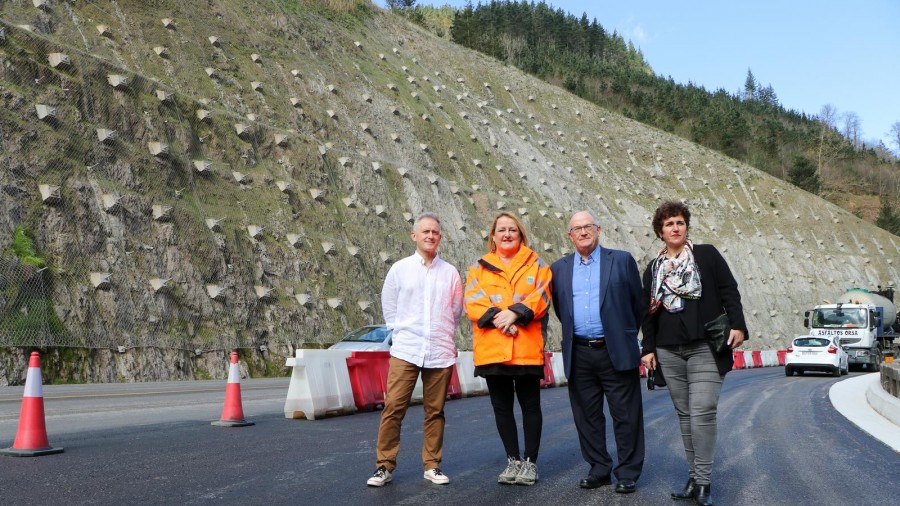 El primer tramo mejorado de la carretera entre Azkoitia y Urretxu se pondrá en servicio el próximo 15 de mayo El primer tramo mejorado de la carretera entre Azkoitia y Urretxu se pondrá en servicio el próximo 15 de mayo