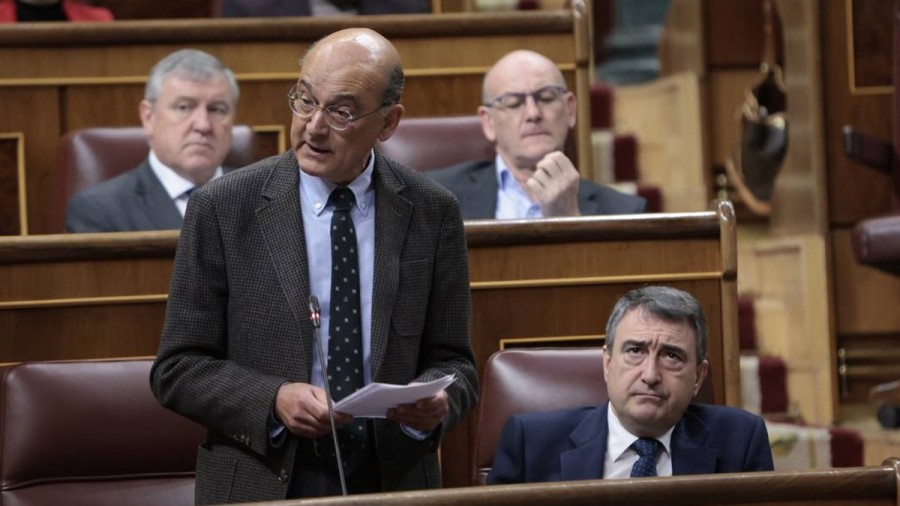 Euskal Taldeak begi onez hartu du 'Bakarrik bai da baietz' legeak “gizartean eragin duen nahasmen eta haserreari” konponbidea eman izana Euskal Taldeak begi onez hartu du 'Bakarrik bai da baietz' legeak “gizartean eragin duen nahasmen eta haserreari” konponbidea eman izana