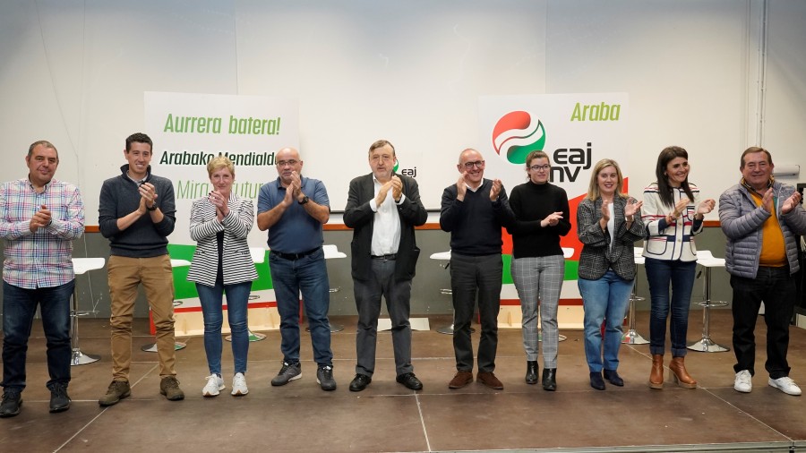 Ramiro Gonzalezek Arabako Mendialdeko herriak hobetzen jarraitzeko konpromisoa hartu du, pertsonei begira, EAJren erara Ramiro Gonzalezek Arabako Mendialdeko herriak hobetzen jarraitzeko konpromisoa hartu du, pertsonei begira, EAJren erara
