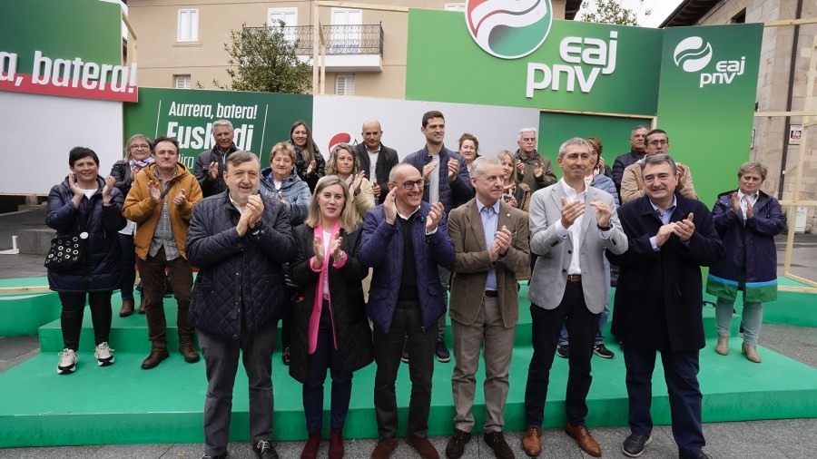 Iñigo Urkullu eta Ramiro Gonzalezek mobilizaziorako deia egin dute Agurain, Araba eta Euskadik aurrera egiten jarrai dezaten Iñigo Urkullu eta Ramiro Gonzalezek mobilizaziorako deia egin dute Agurain, Araba eta Euskadik aurrera egiten jarrai dezaten