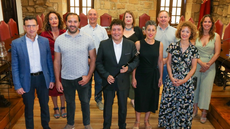 Xabier Txurruka es elegido alcalde por el pleno del Ayuntamiento de Zarautz Xabier Txurruka es elegido alcalde por el pleno del Ayuntamiento de Zarautz