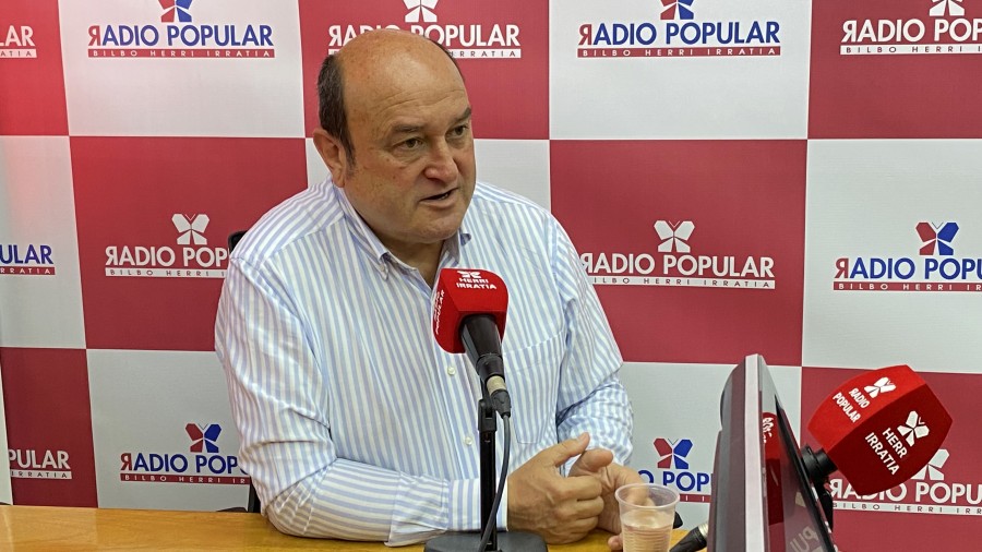 Ortuzar: “El 23-J, el voto útil será el PNV: para defender los intereses de Euskadi y, si los números dan, alejar el peligro de la dupla PP-Vox” Ortuzar: “El 23-J, el voto útil será el PNV: para defender los intereses de Euskadi y, si los números dan, alejar el peligro de la dupla PP-Vox”